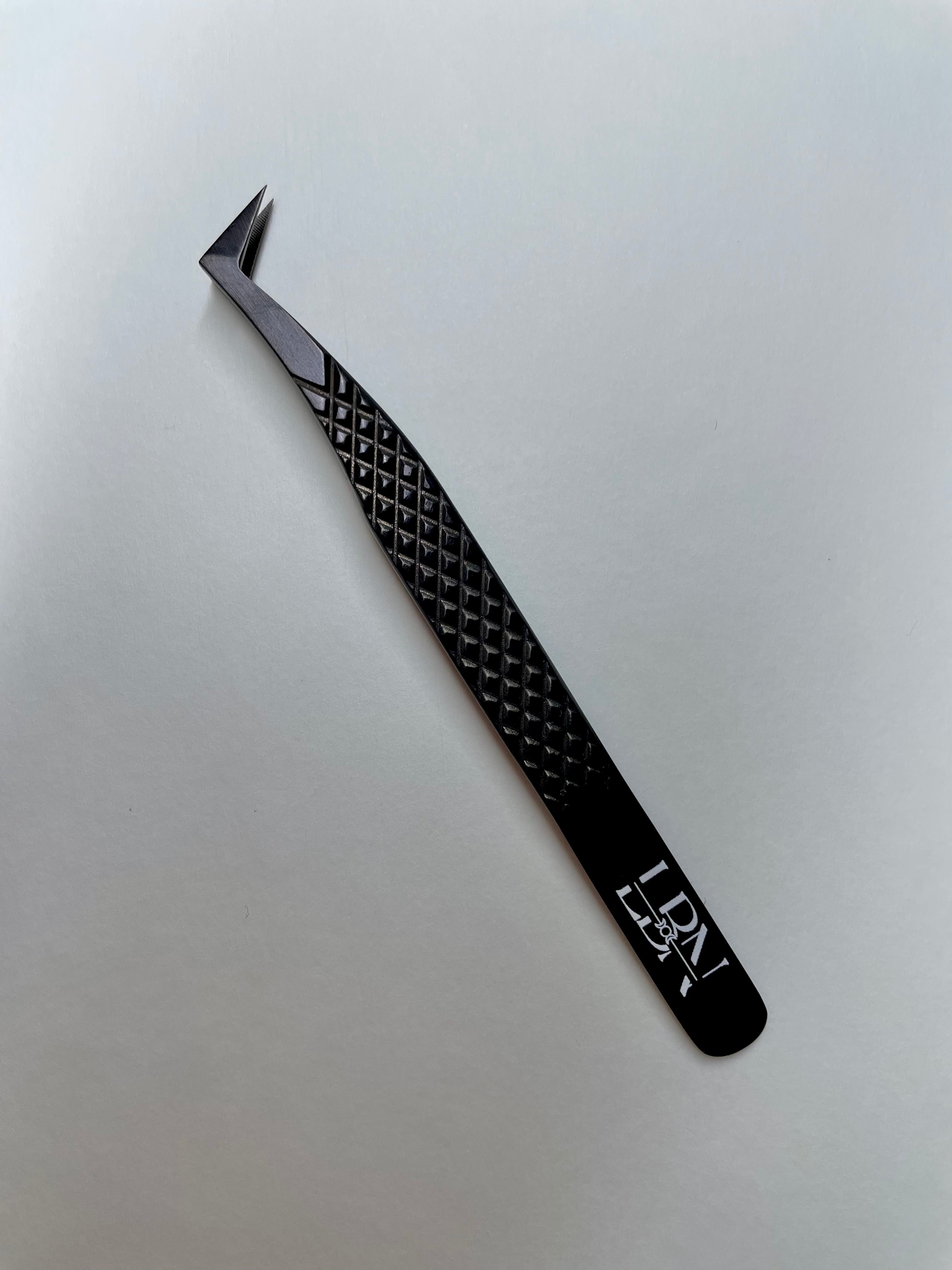 Flat Boot Volume Tweezer (Charcoal Black Collection)